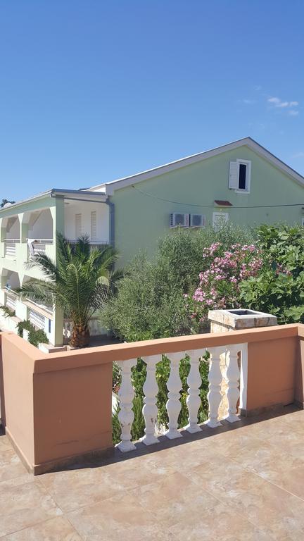 נובליה Apartments Svekric מראה חיצוני תמונה