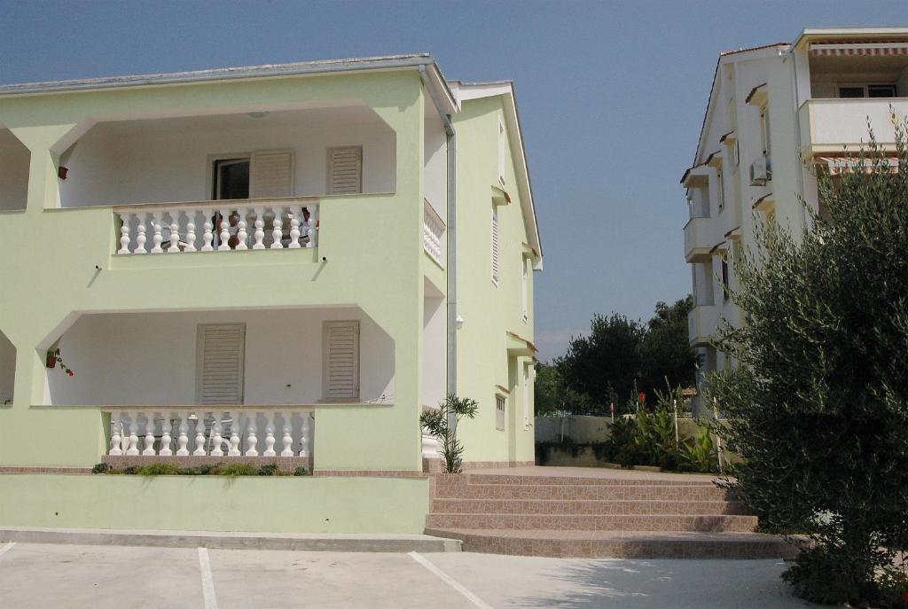נובליה Apartments Svekric מראה חיצוני תמונה